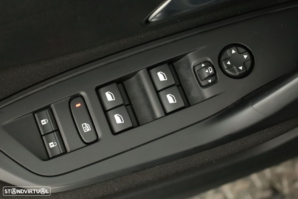 Peugeot 308 PureTech 130 EAT8 Active Pack - 19