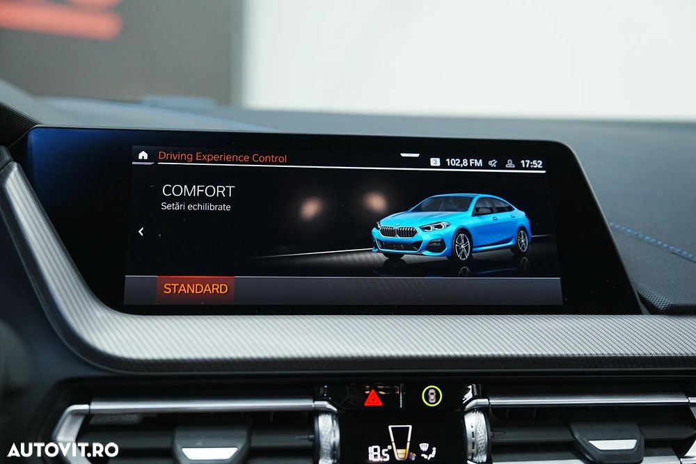 BMW Seria 2 220i Aut. M Sport - 31