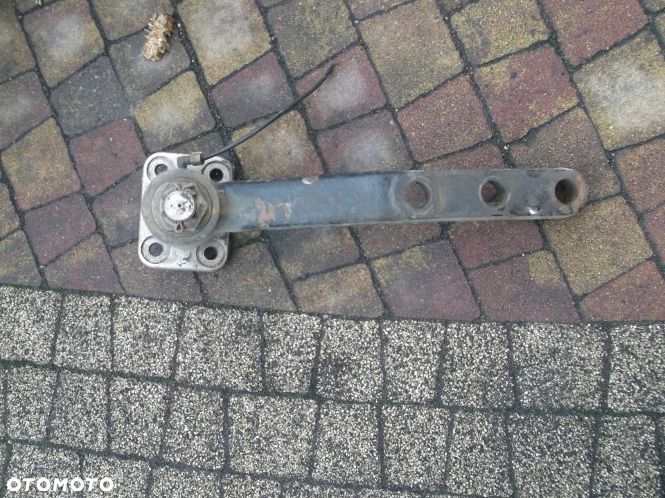 Drążek wąs wspornik Siłownik skrętu Man F90 8x4 - 1