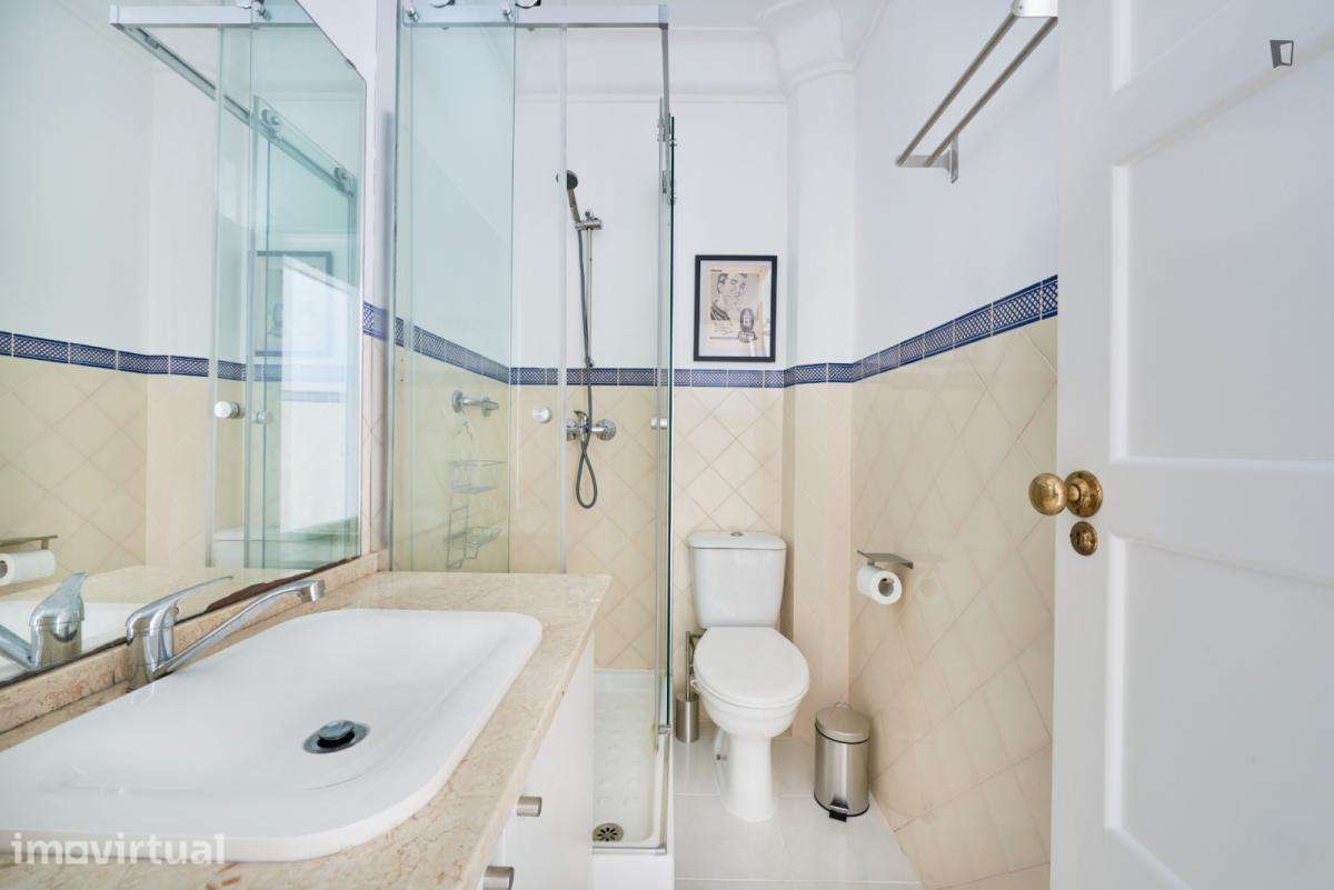 Quarto - localizado em São Sebastião Lisbon - Grande imagem: 2/24