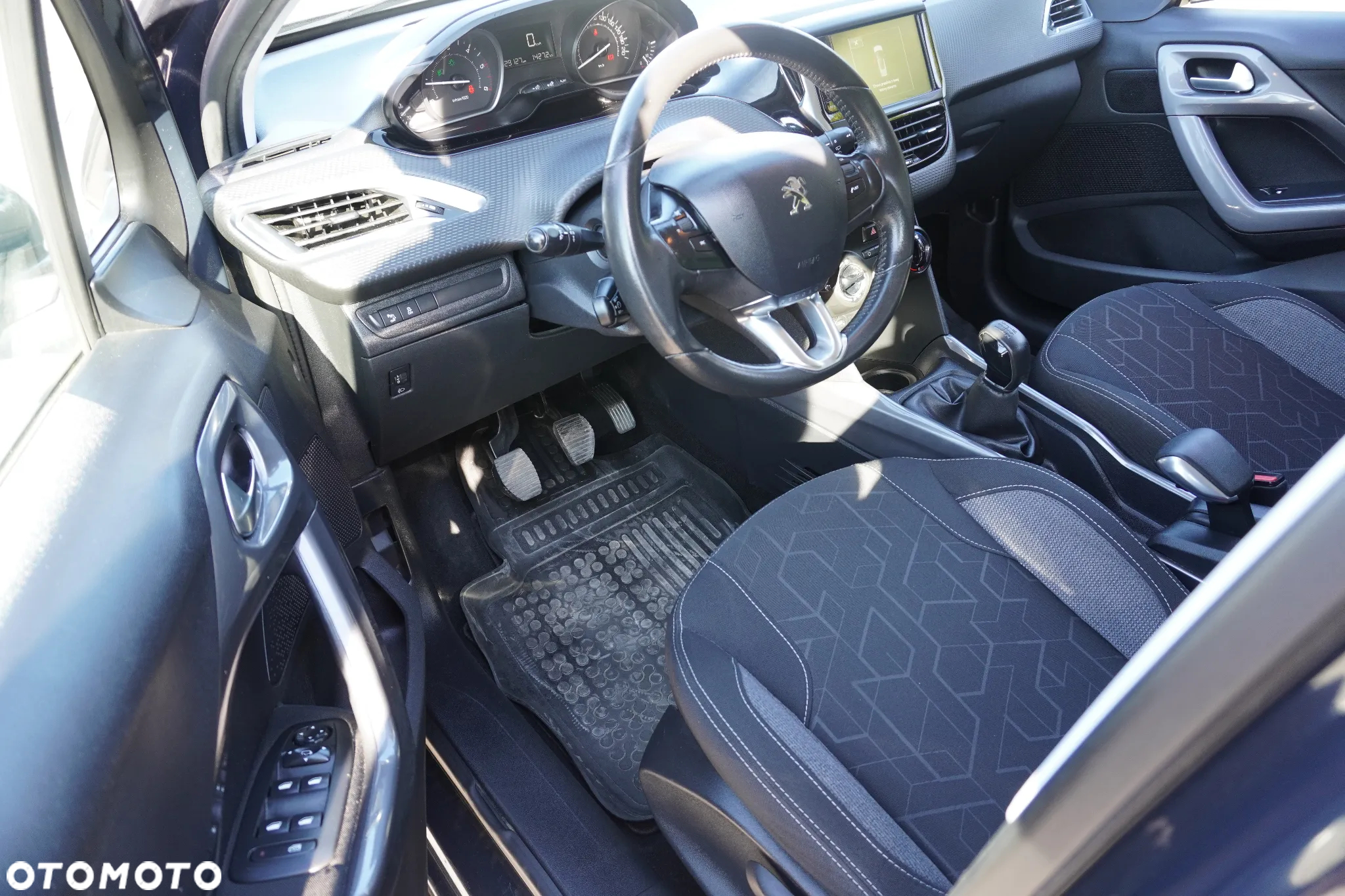Peugeot 2008 1.6 BlueHDi Allure - 7