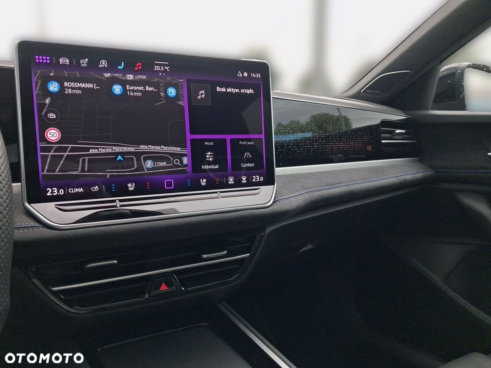 Volkswagen Passat - 17