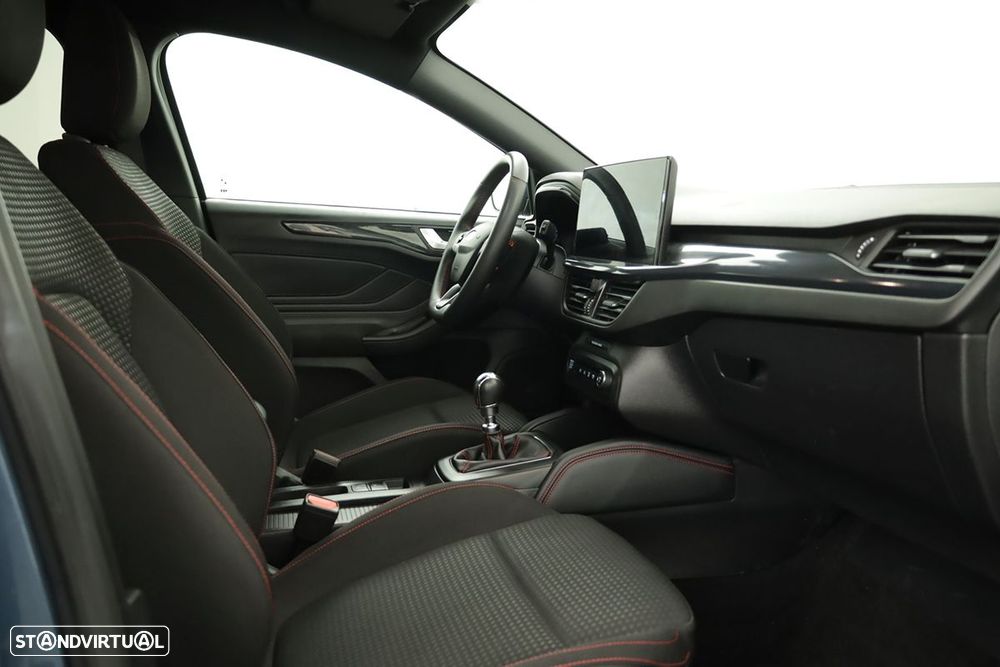 Ford Focus 1.0 EcoBoost MHEV ST-Line X - 21