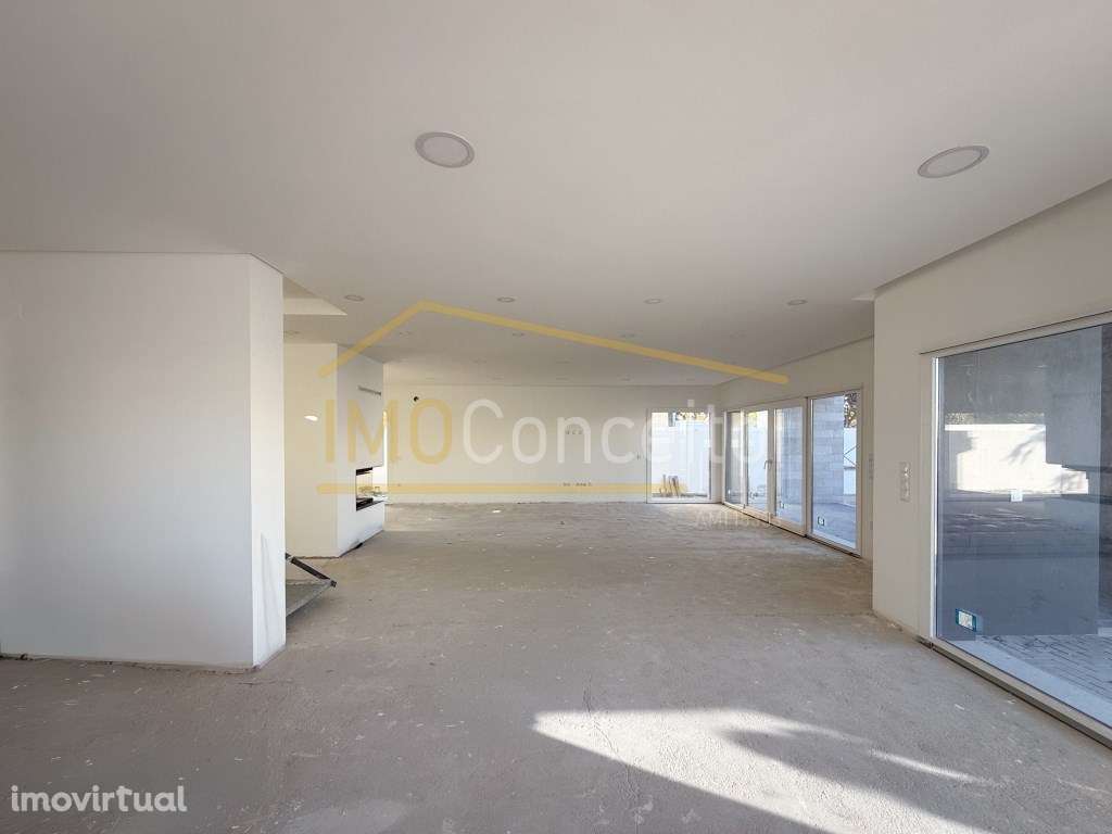 Moradia T5 - com piscina- acabamentos de luxo - Grande imagem: 4/33