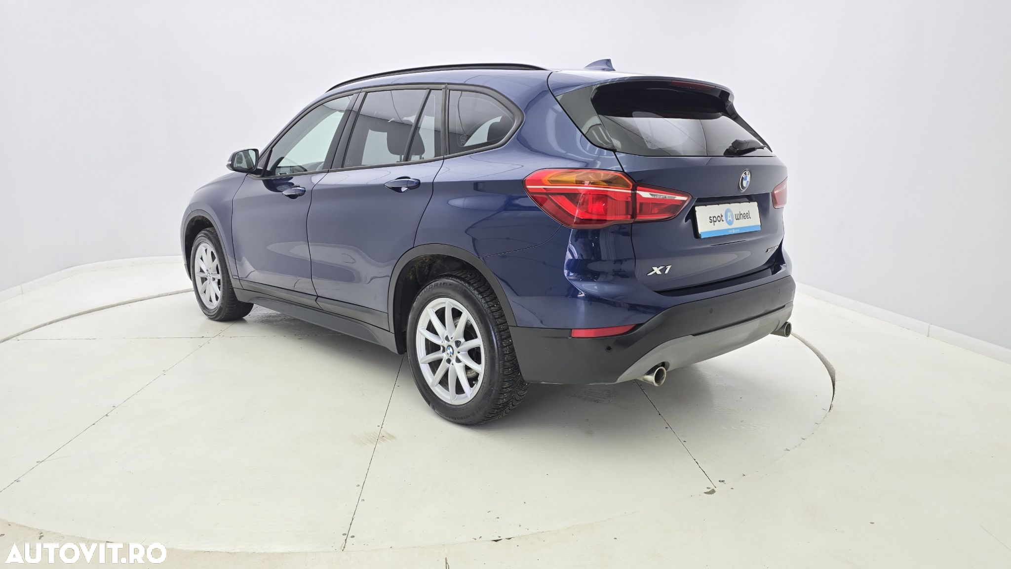 BMW X1 - 8