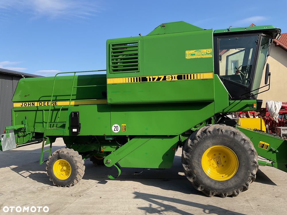 John Deere 1177 - 4