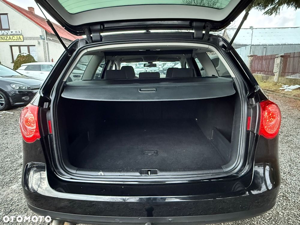 Volkswagen Passat 2.0 TDI DPF DSG Comfortline - 27