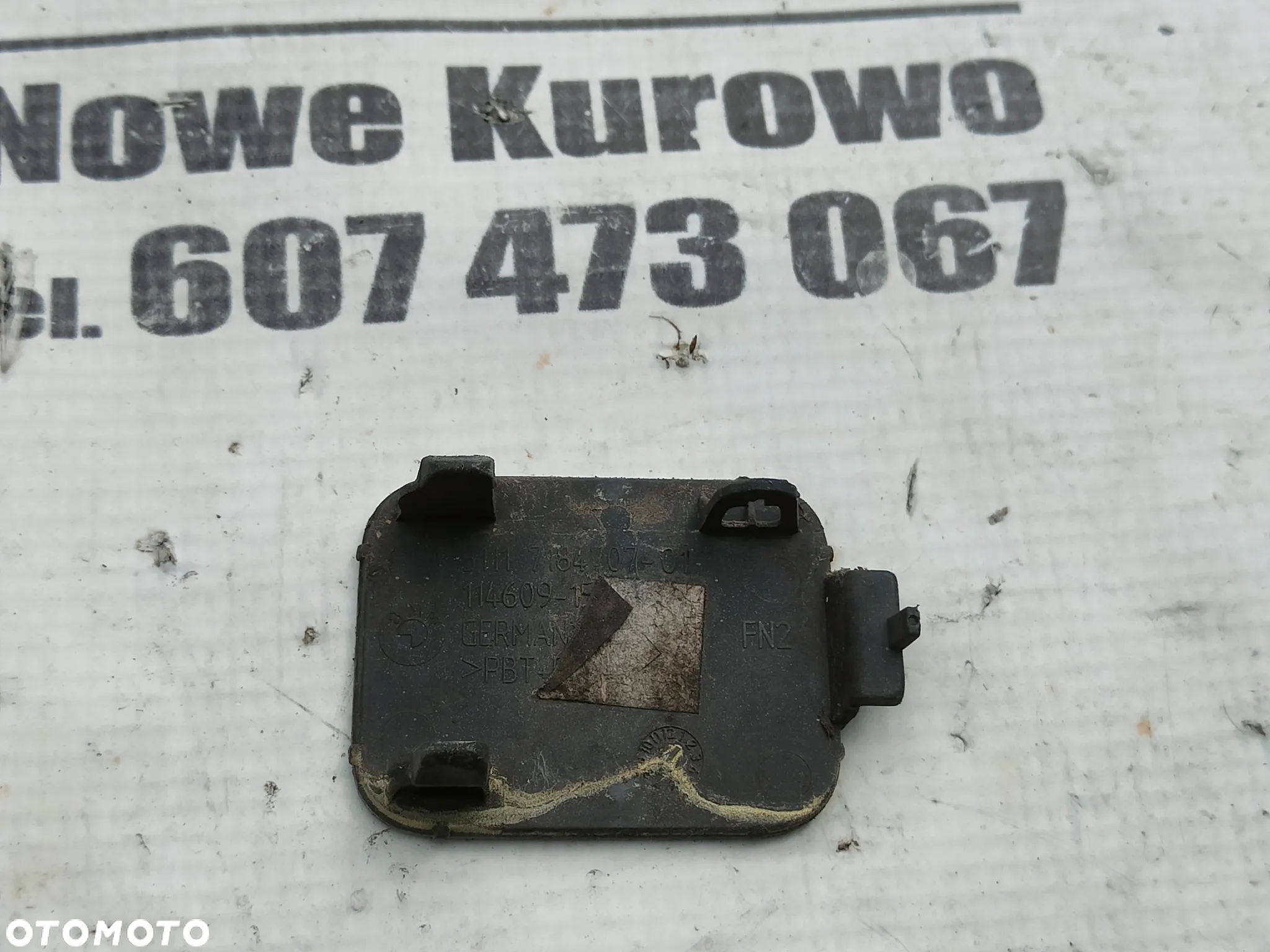 BMW E60 E61 LCI Liftinh Zaślepka haka holowniczego przód Titansilber - 2