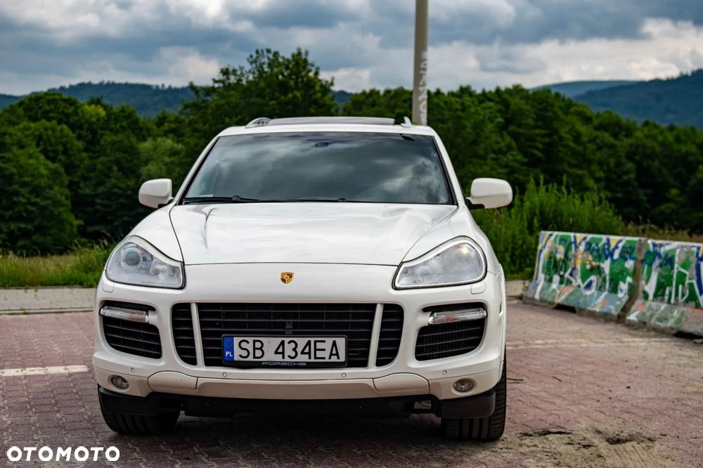 Porsche Cayenne Turbo - 30