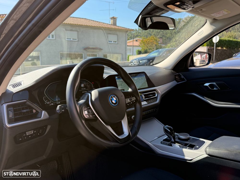 BMW 330 e Touring Corporate Edition Auto - 5