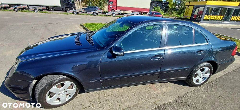 Mercedes-Benz E-Class 2002 photo 3