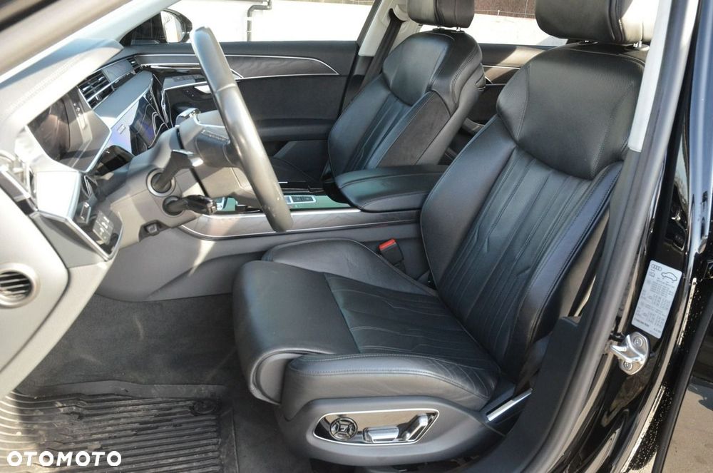Audi A8 - 40