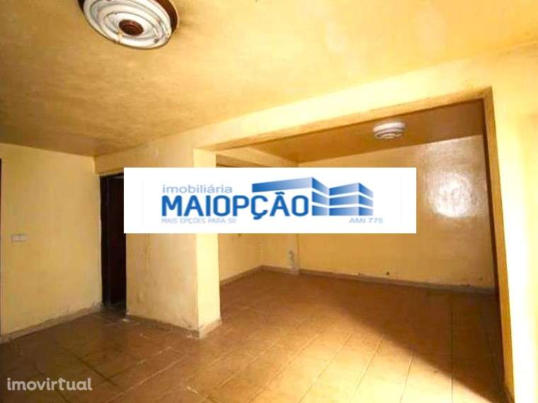 Moradia para Remodelar - Grande imagem: 2/5