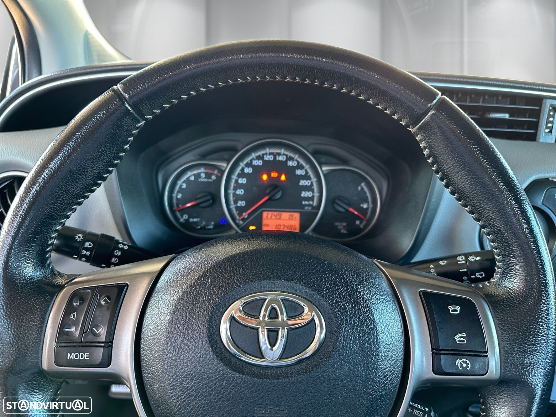 Toyota Yaris 1.4 D-4D ACtive+AC - 9