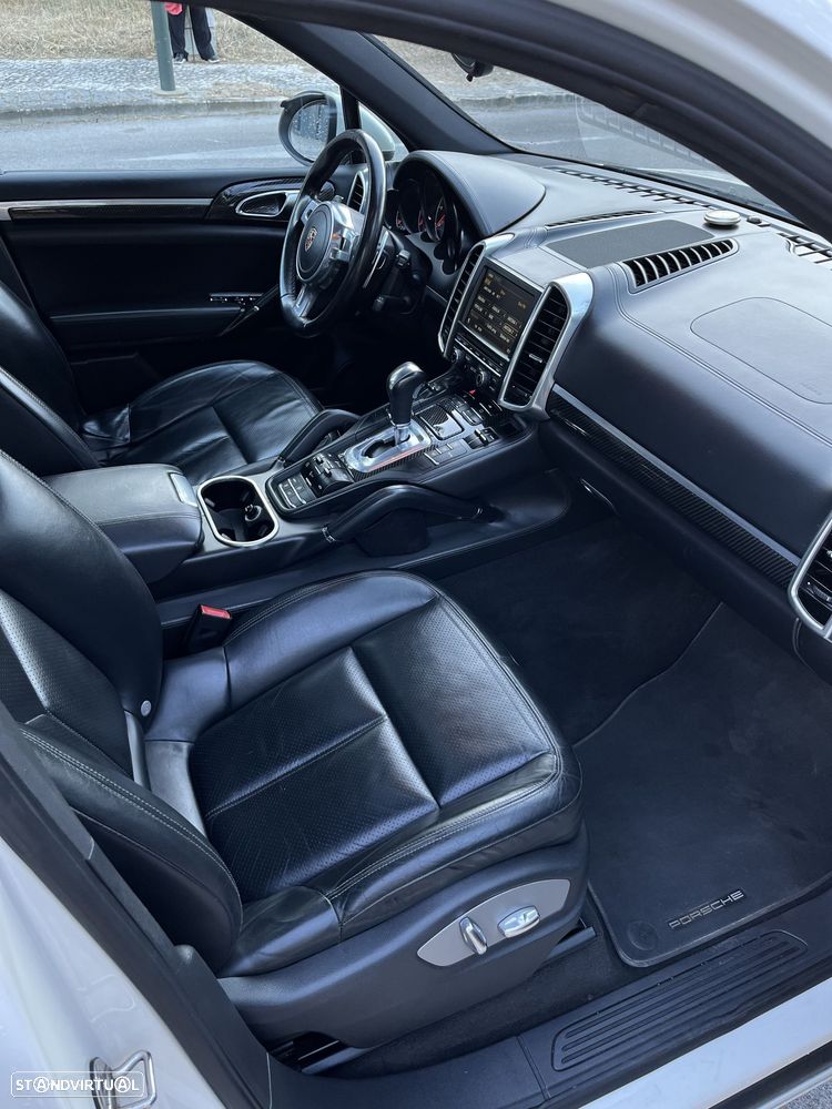 Porsche Cayenne - 11