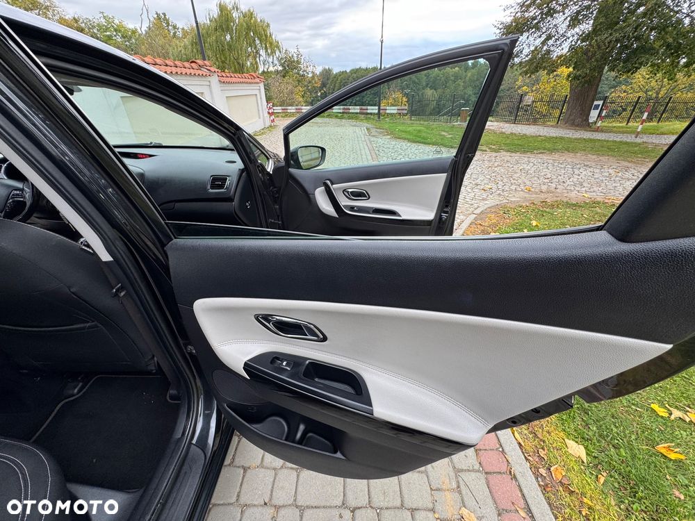 Kia Ceed - 25