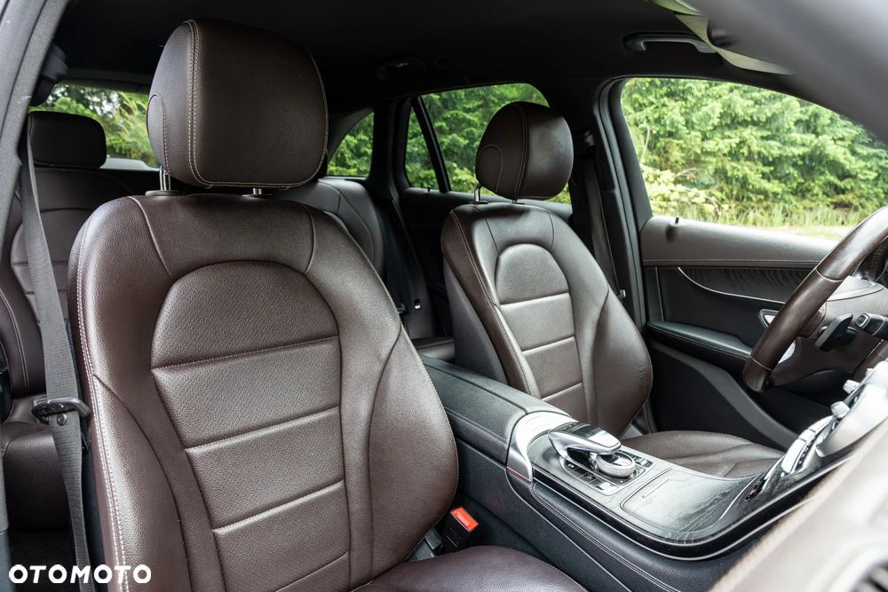 Mercedes-Benz GLC 220 d 4Matic 9G-TRONIC - 25