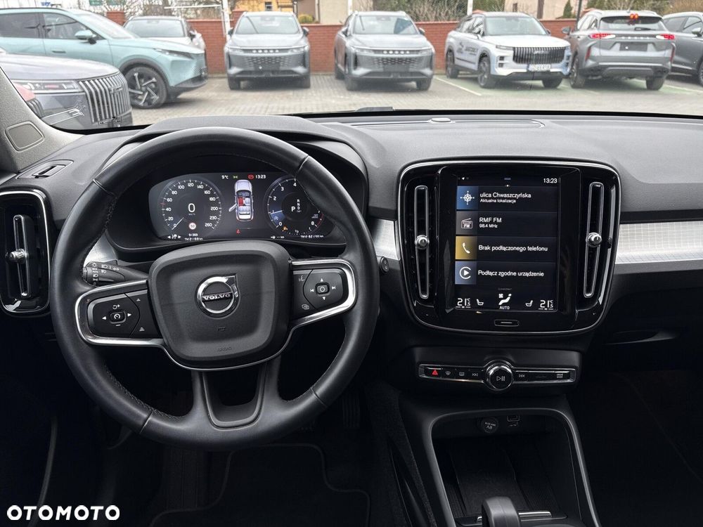 Volvo XC 40 T3 Momentum Pro - 11