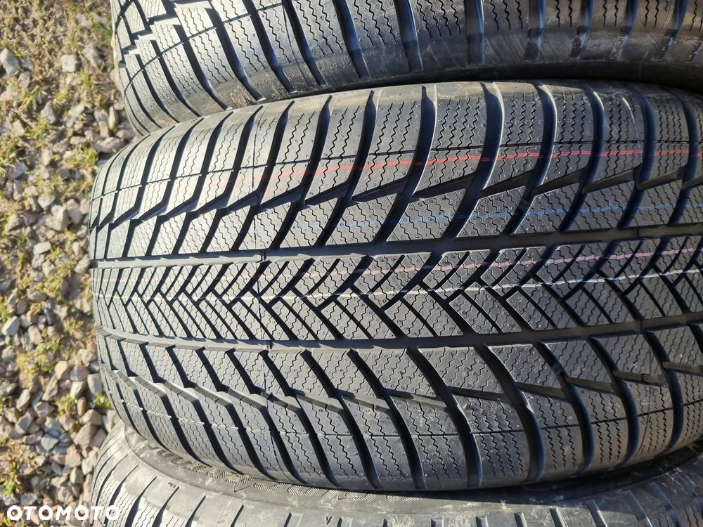 Opony Bridgestone Blizzak LM001 255/50R18 106V,XL 2021r.4x8mm jak nowe - 4