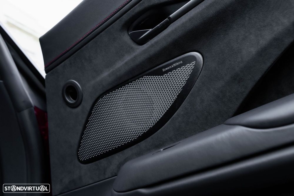 Aston Martin Vantage Coupe V8 - 42