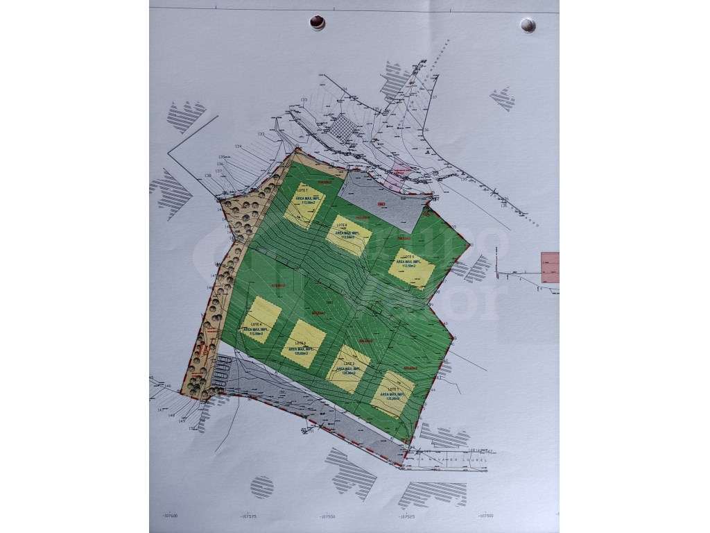 Terreno 5554 m2 com loteamento c/PIP em aprovação para 7 moradias, ... - Grande imagem: 2/5