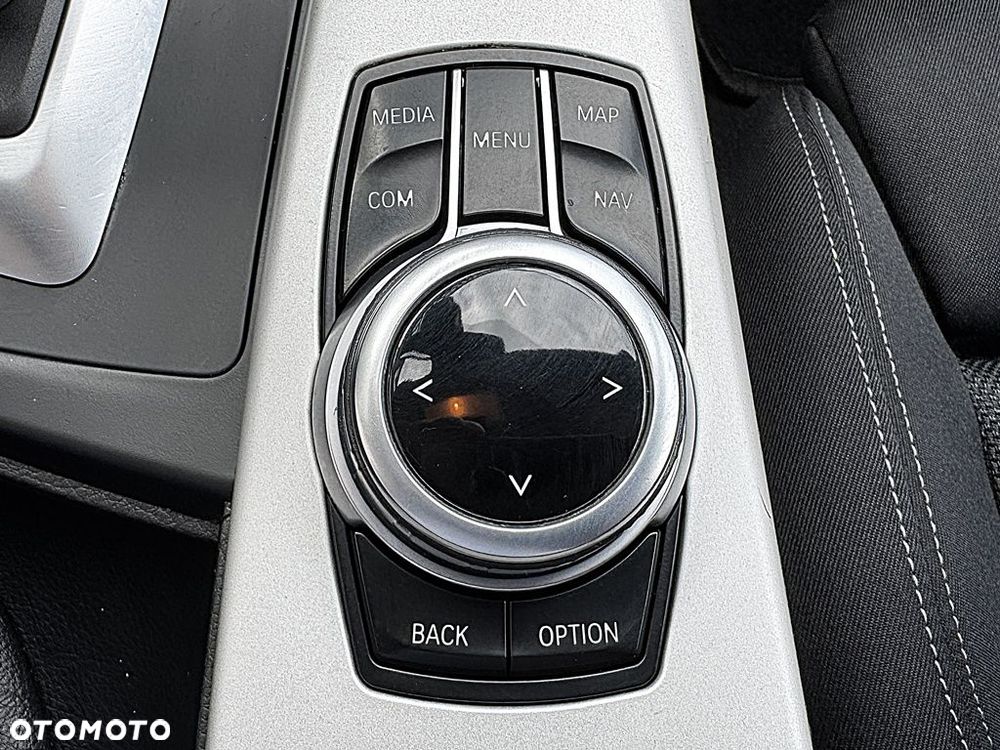 BMW Seria 3 318d - 18