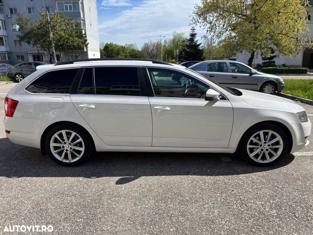 Skoda Octavia 2.0 TDI STYLE DSG - 6