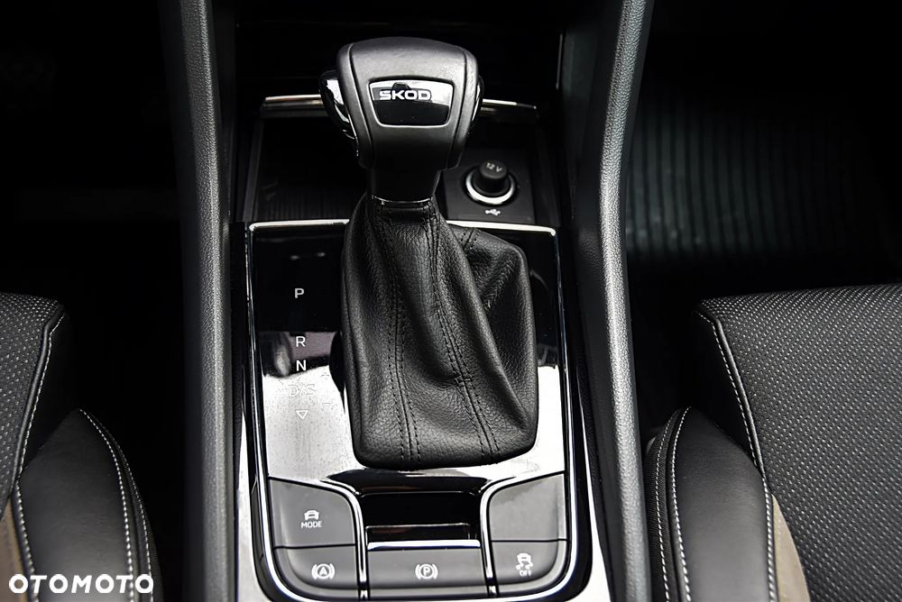 Skoda Karoq 1.5 TSI ACT Selection DSG - 31