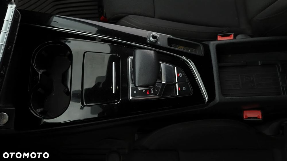 Audi A4 Limousine - 11