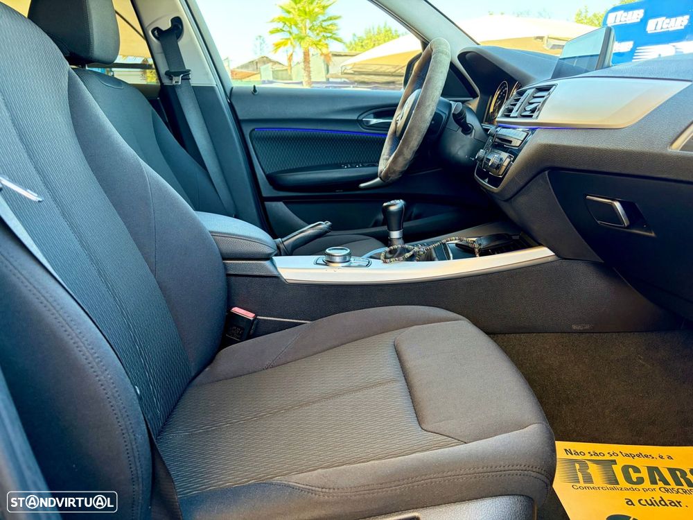 BMW 116 d Pack Desportivo M - 23