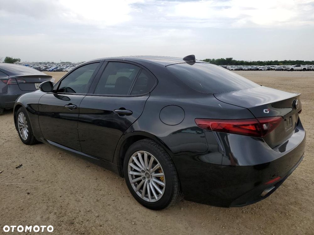 Alfa Romeo Giulia 2.0 Turbo 16V AT8-Q4 Ti - 2
