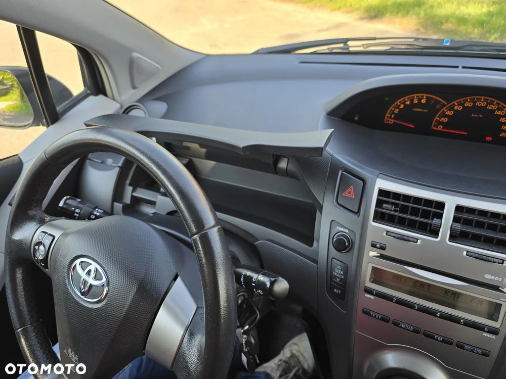 Toyota Yaris 1.33 Luna - 26