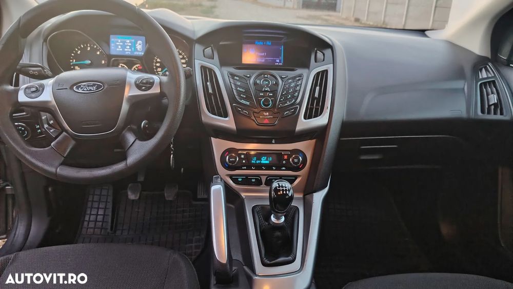 FORD Focus 2013 — imagine 7