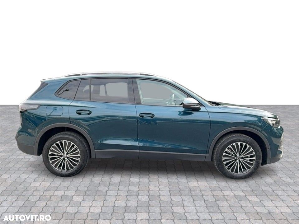Volkswagen Tiguan - 24