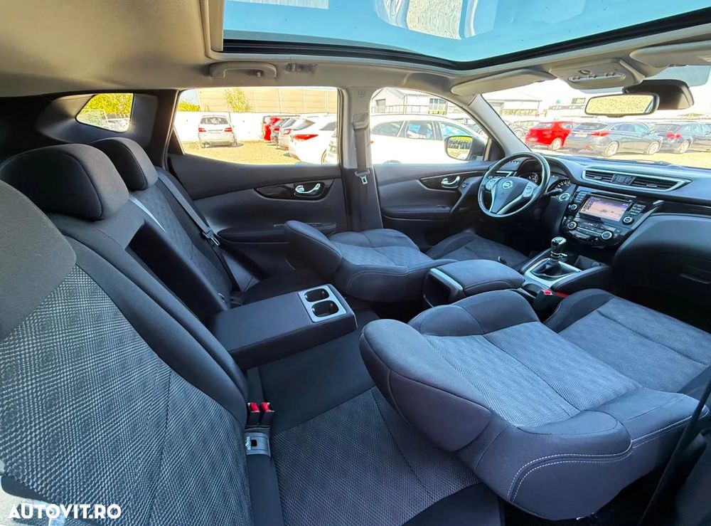 Nissan Qashqai 1.6 DCI ALL-MODE 4x4i N-Connecta - 24
