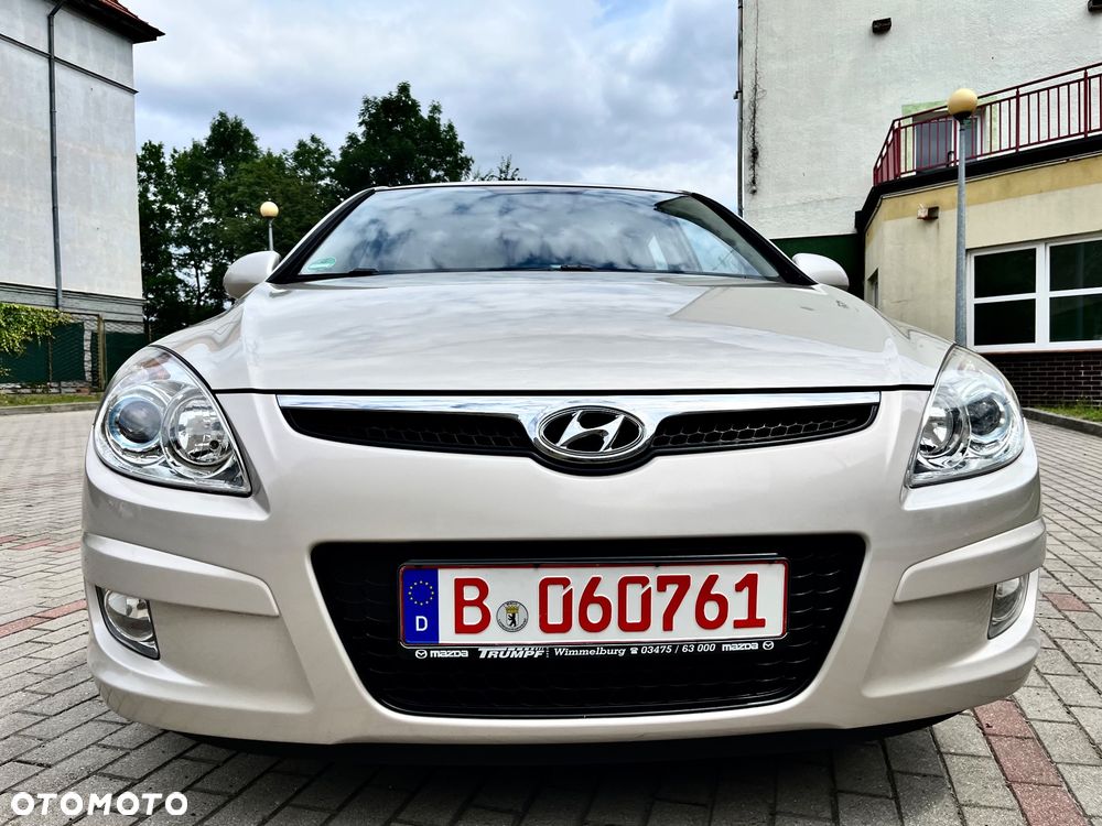 Hyundai i30 1.4 Team 08 - 2