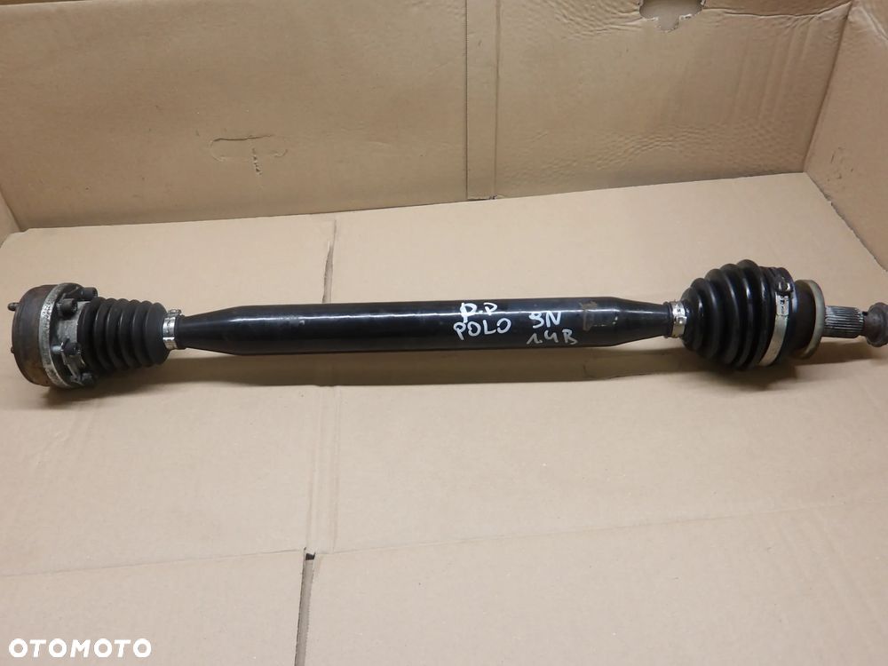 VW POLO IV 9N 3D 1.4B PÓŁOŚ PRAWA PRZEDNIA - 1