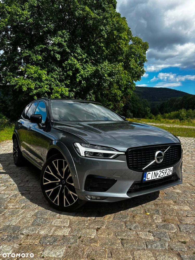 Volvo XC 60 B5 D AWD R-Design - 4