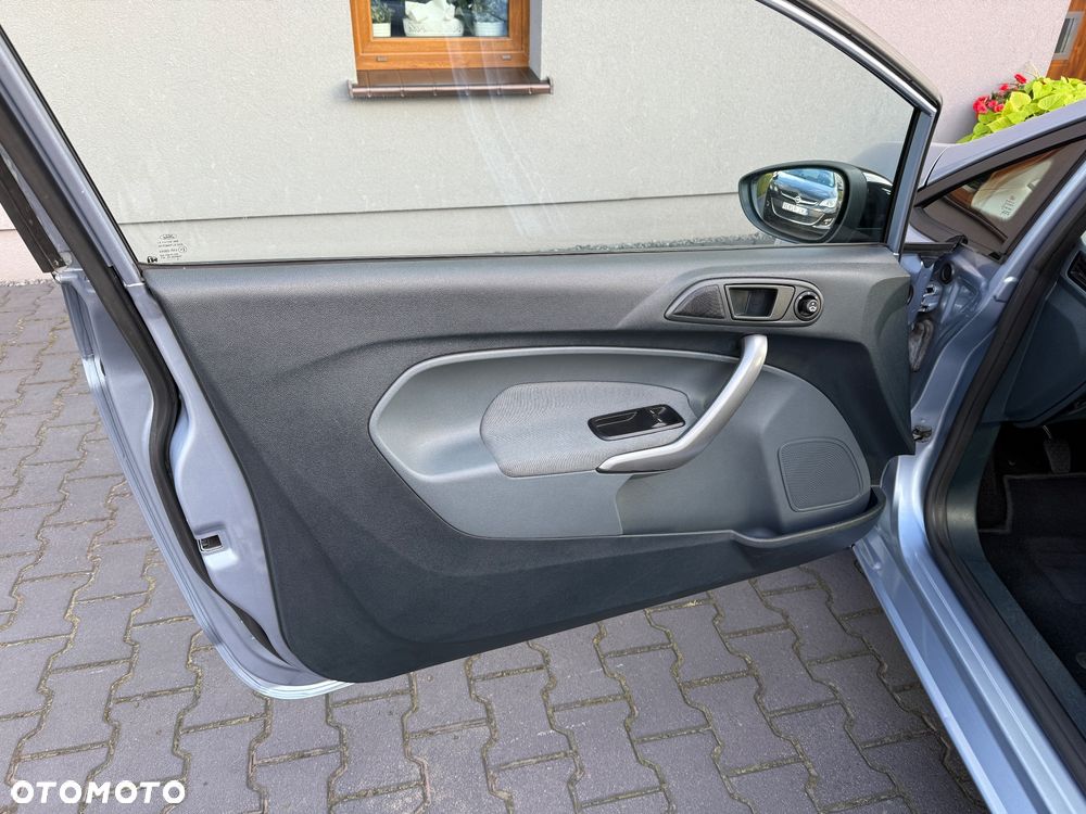 Ford Fiesta 1.25 Trend - 24