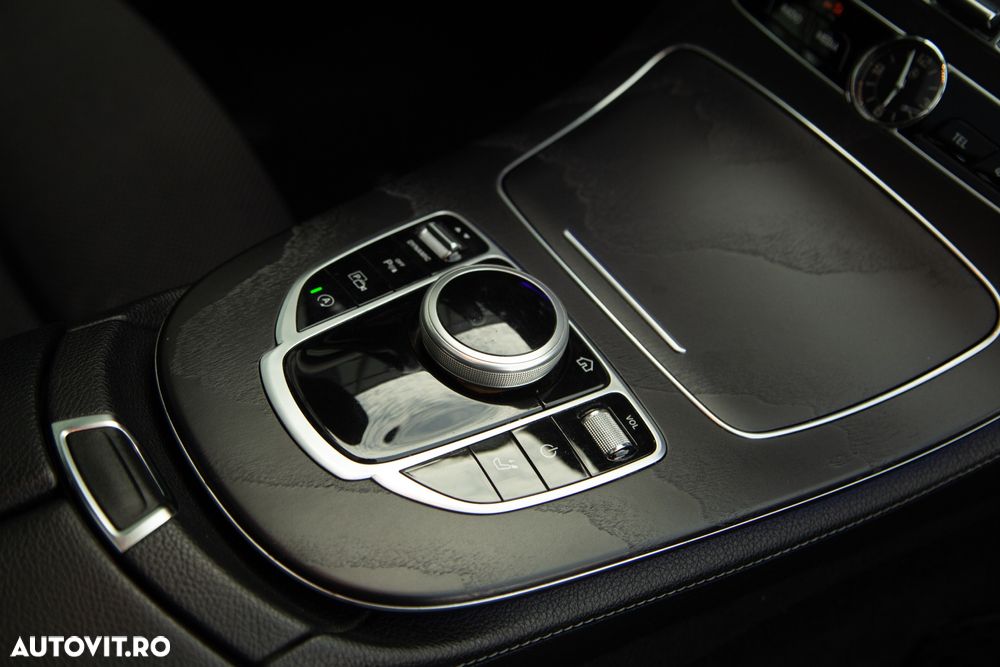 Mercedes-Benz E - 31