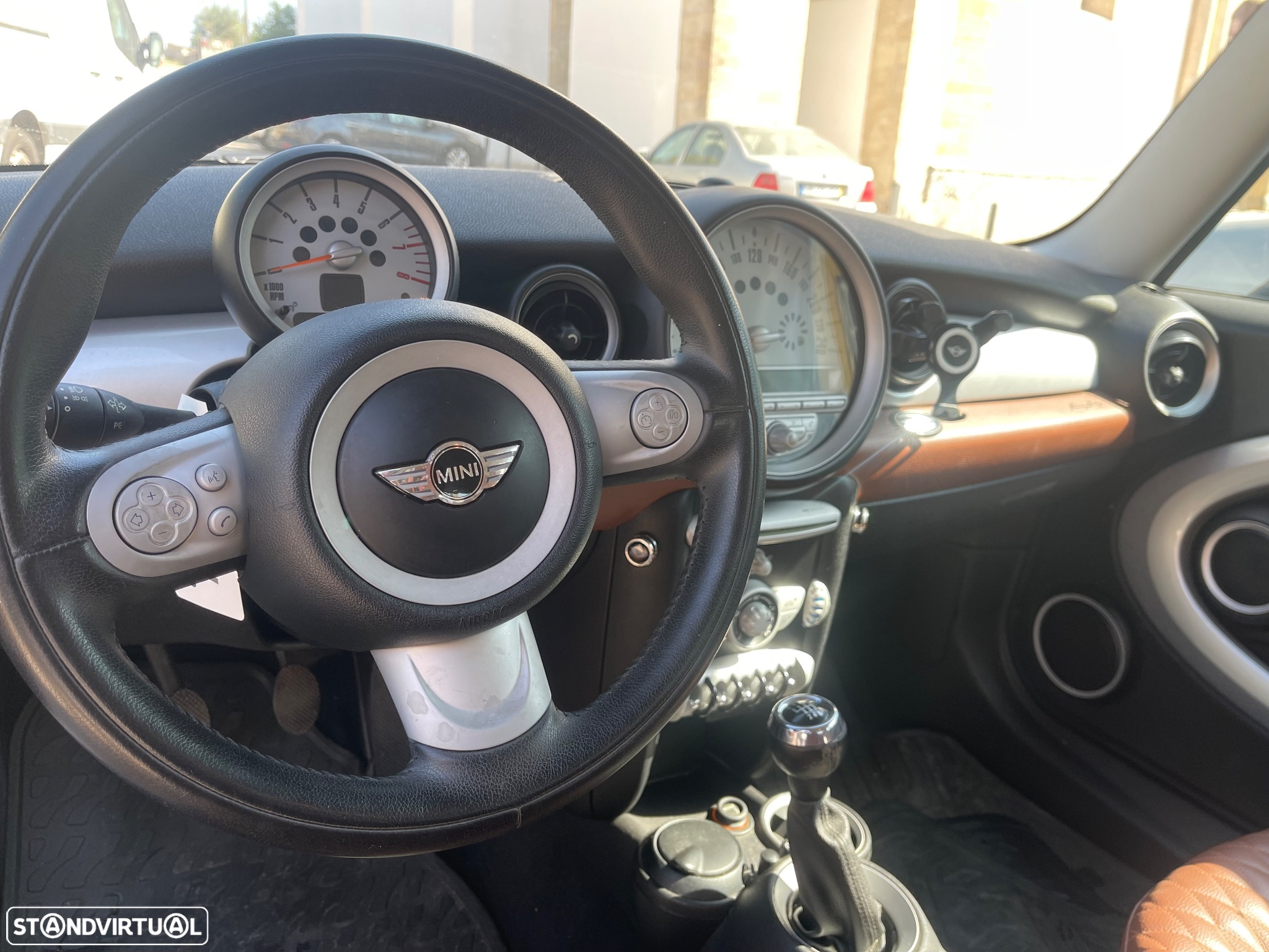 MINI 3 Portas One - 14