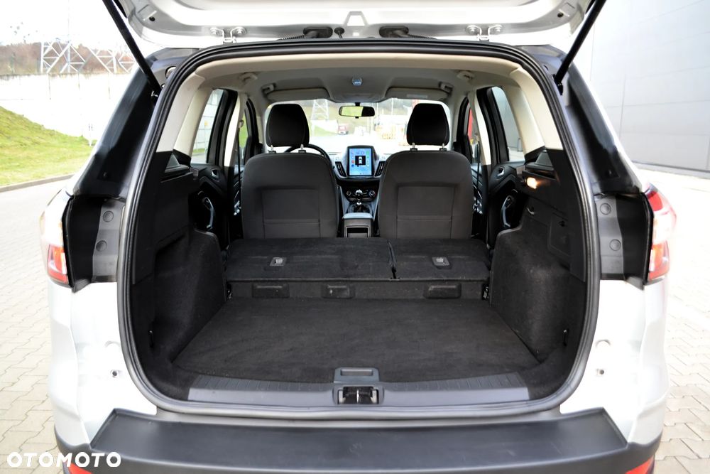 Ford Kuga 2.0 TDCi 4x4 Trend - 32