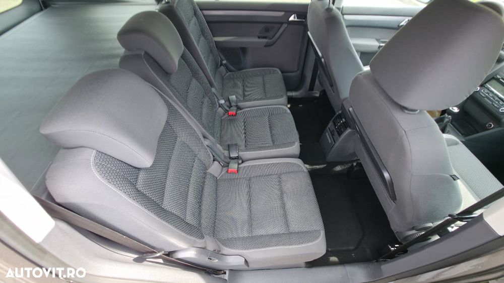 Volkswagen Touran 1.6 TDI DPF Highline - 17