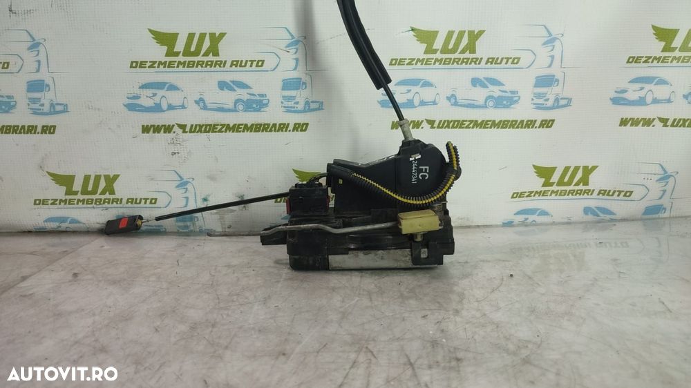 Broasca usa dreapta fata 24447341 Opel Vectra C [2002 - 2005] 1.8 ben - 1