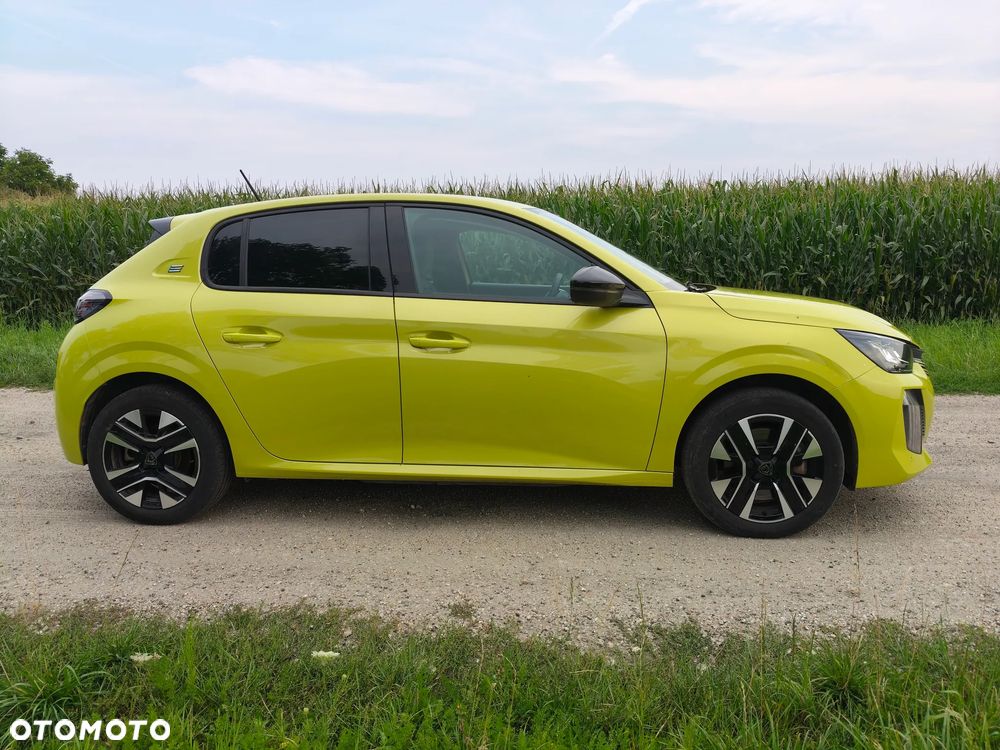 Peugeot 208 - 4
