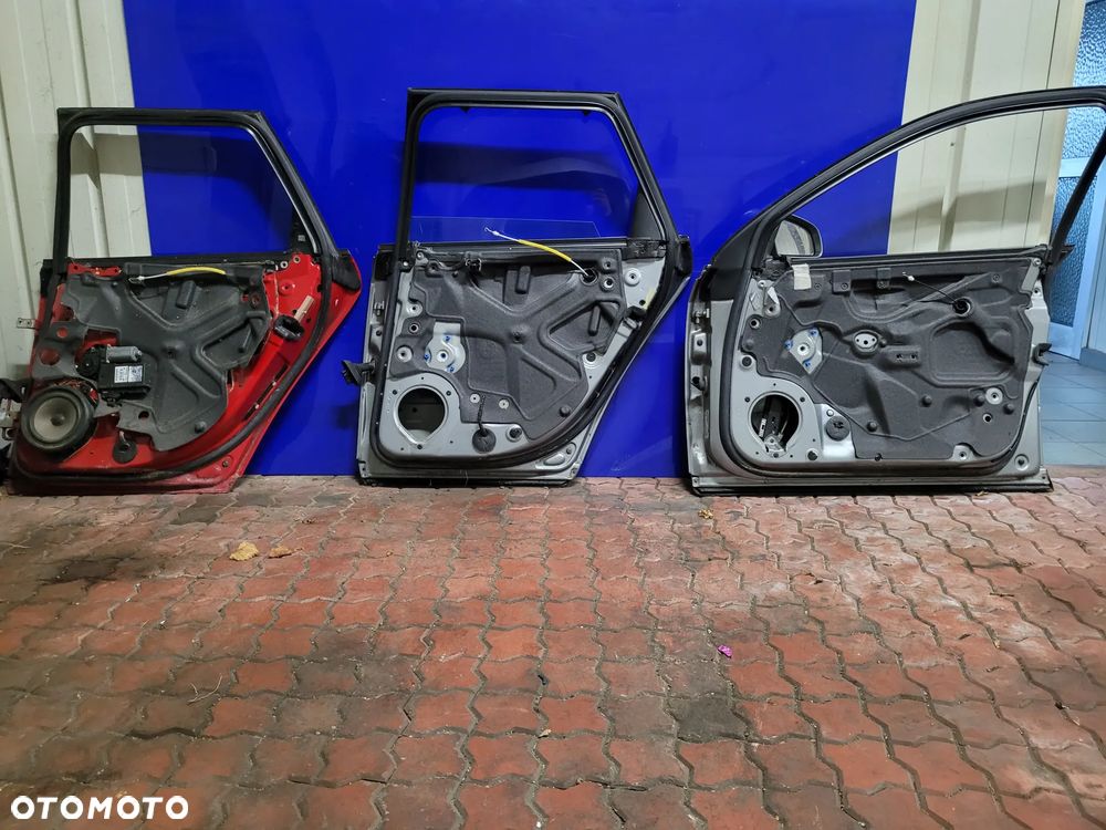 DRZWI PRAWY PRZÓD TYŁ AUDI A4 B7 KOMBI - 2