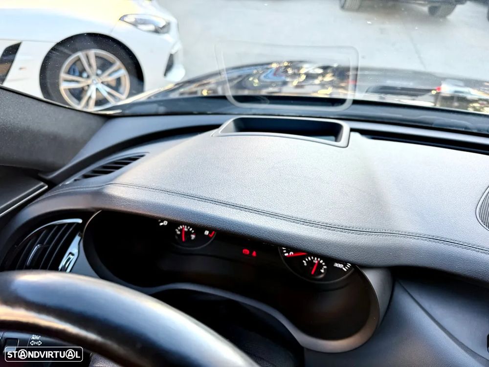 Kia Stinger 3.3 T-GDI GT - 16