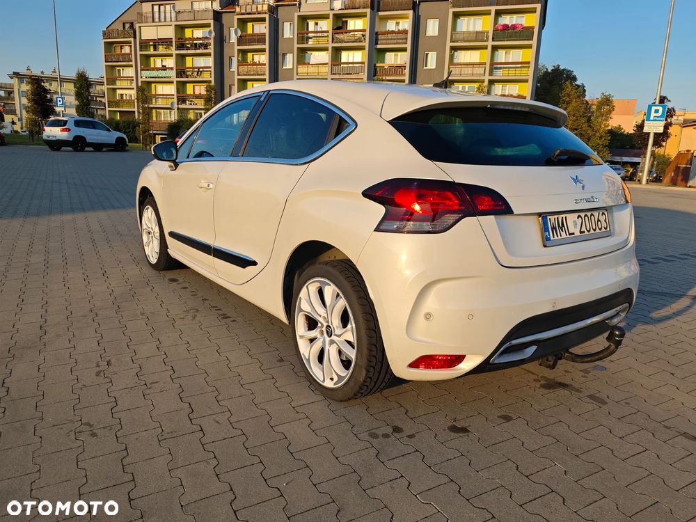 Citroën DS4 1.6 THP SportChic - 4