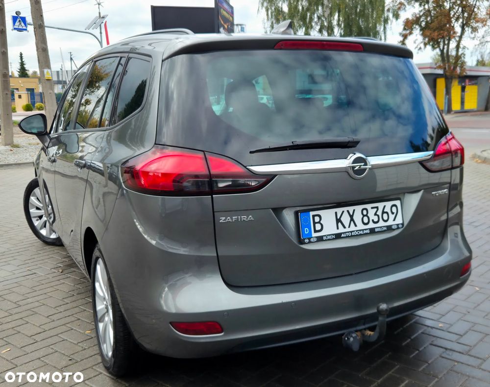 Opel Zafira 2016