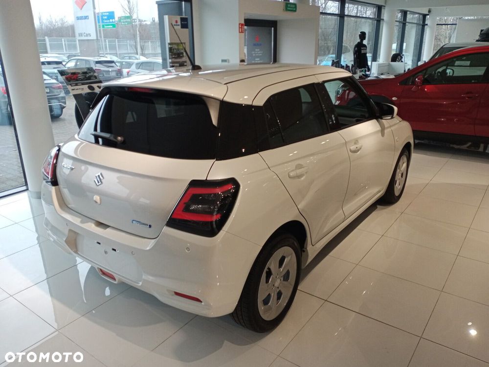 Suzuki Swift - 4